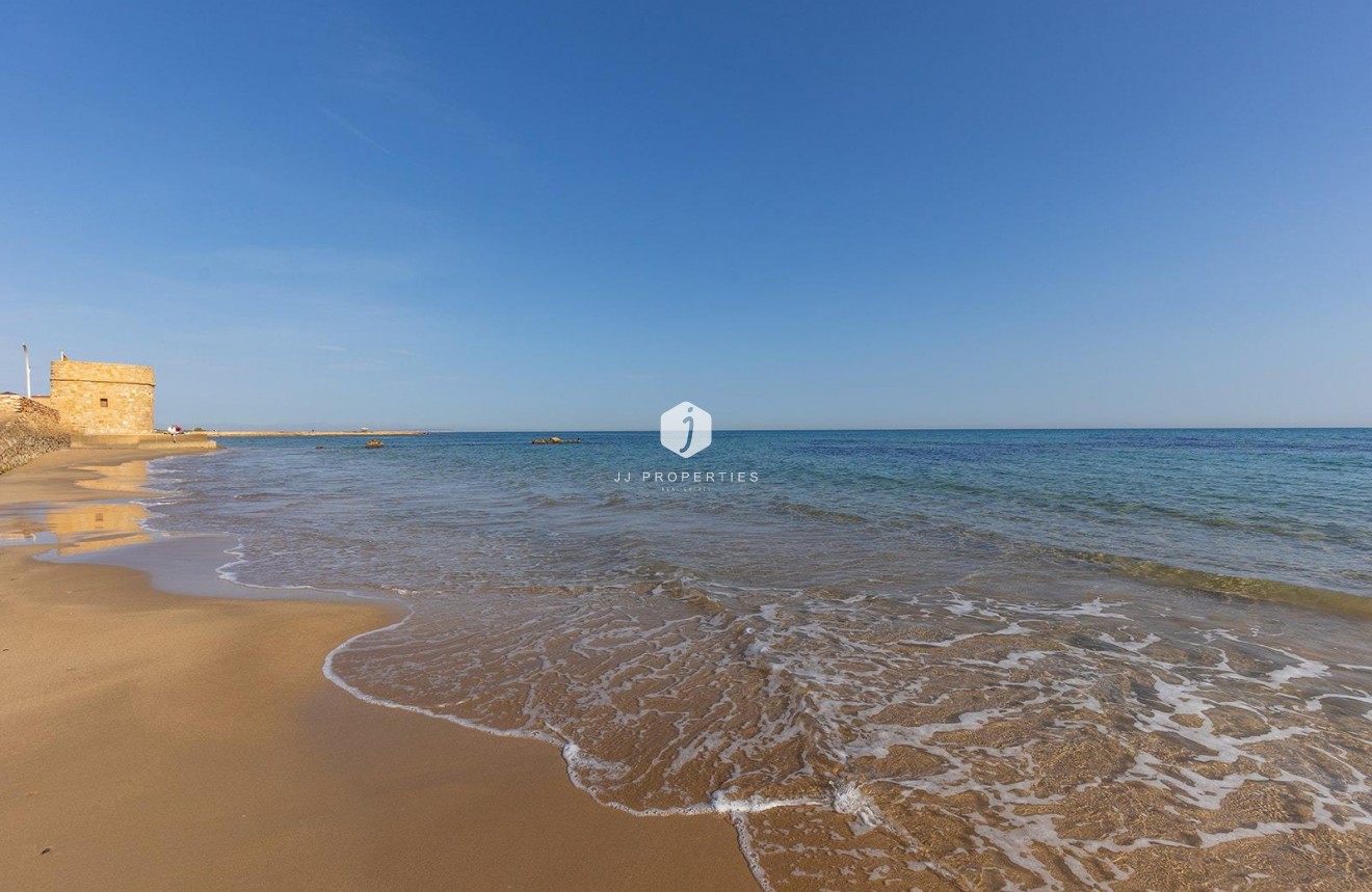 Resale - Apartment / flat -
Torrevieja - La Mata