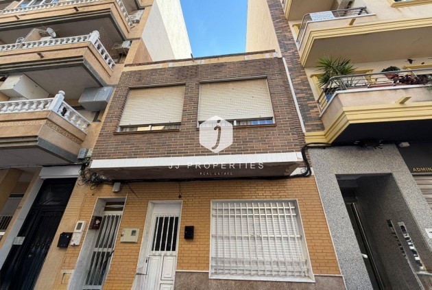 Resale - Apartment / flat -
Torrevieja - Playa del Cura