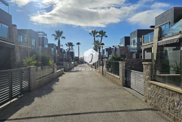 D'occasion - Villa -
Cabo Roig - Costa Blanca