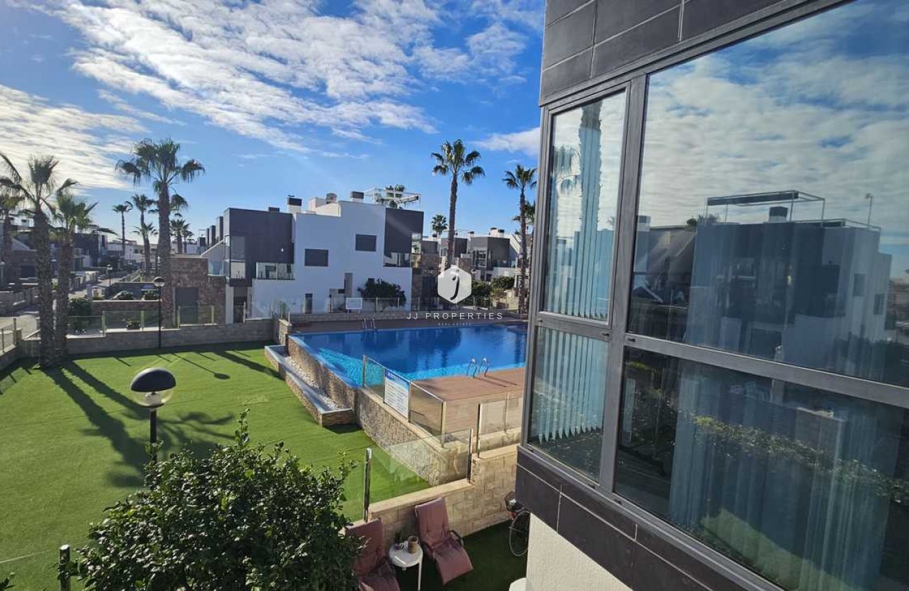 D'occasion - Villa -
Cabo Roig - Costa Blanca