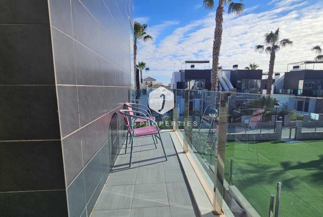 D'occasion - Villa -
Cabo Roig - Costa Blanca