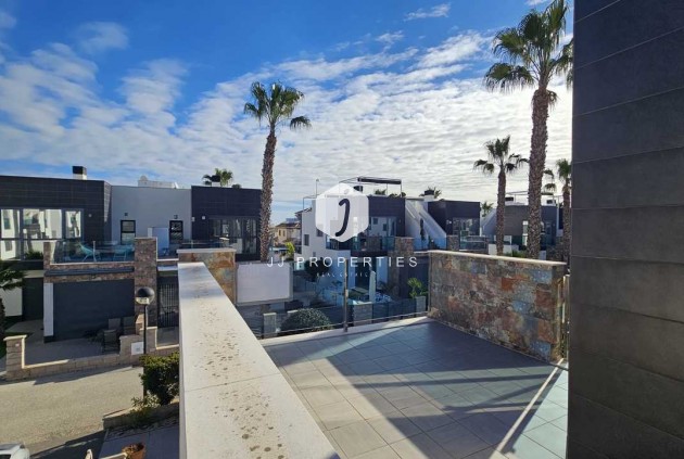 D'occasion - Villa -
Cabo Roig - Costa Blanca