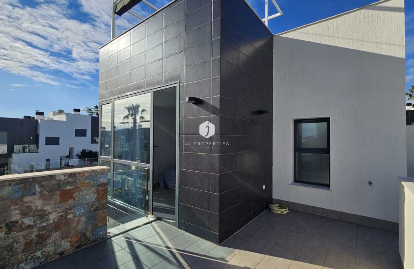 D'occasion - Villa -
Cabo Roig - Costa Blanca