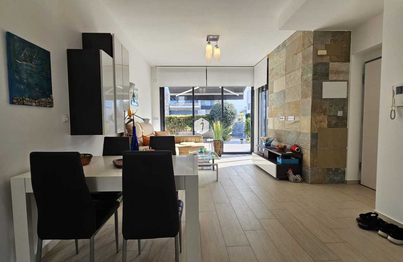 D'occasion - Villa -
Cabo Roig - Costa Blanca