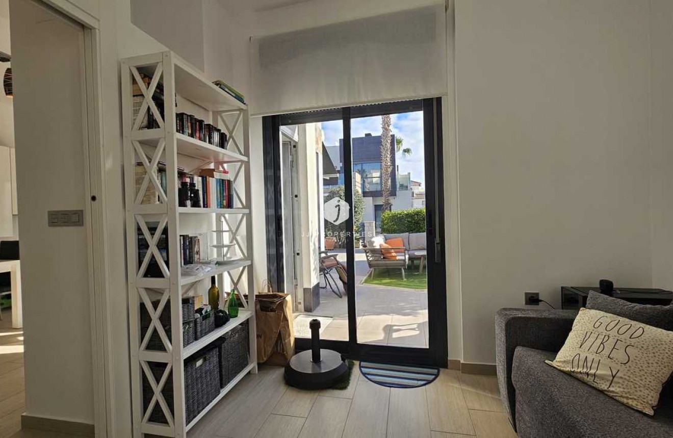 D'occasion - Villa -
Cabo Roig - Costa Blanca