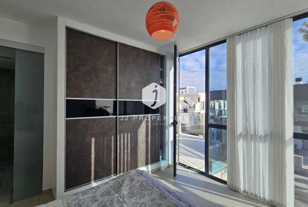 D'occasion - Villa -
Cabo Roig - Costa Blanca