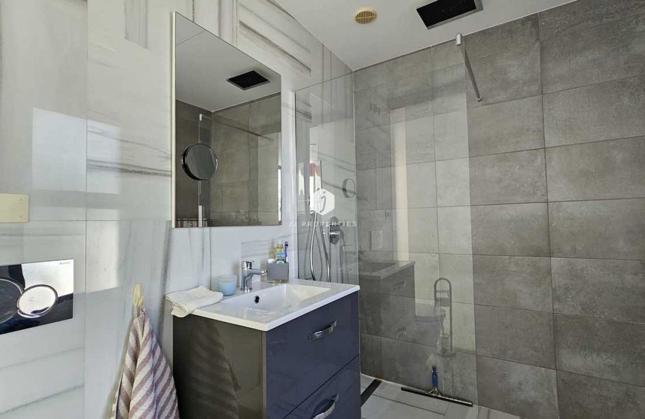 D'occasion - Villa -
Cabo Roig - Costa Blanca