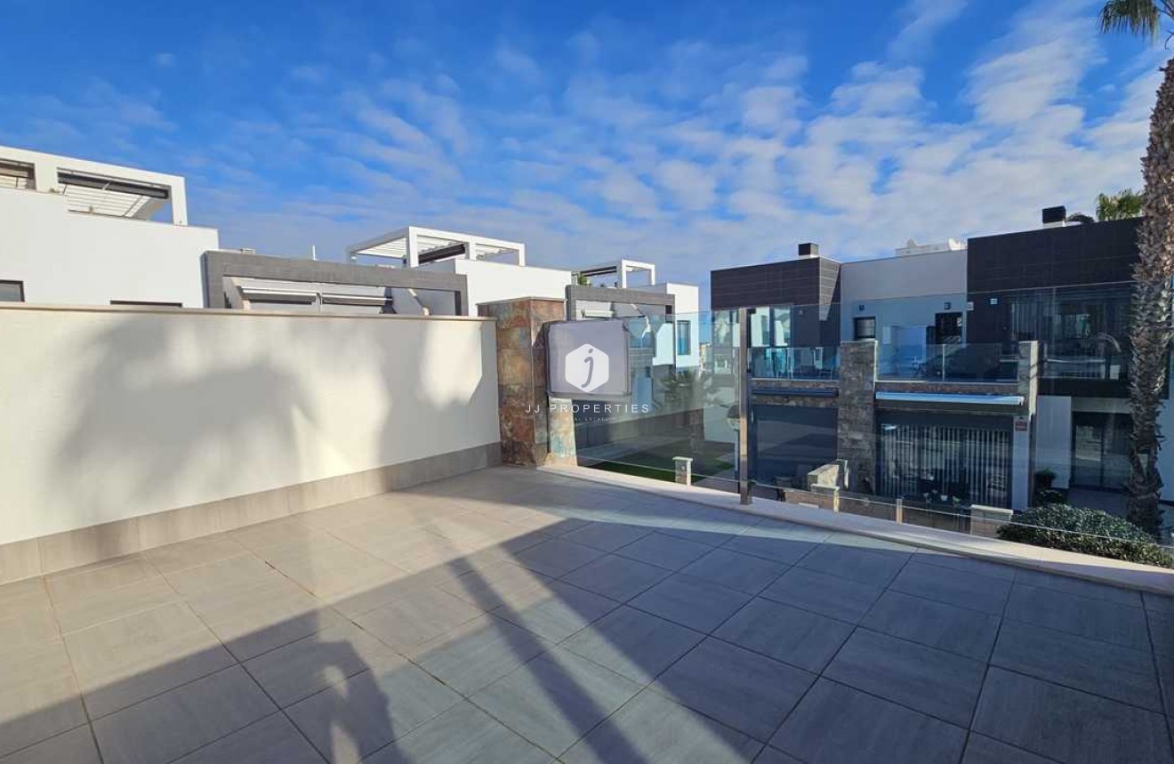 D'occasion - Villa -
Cabo Roig - Costa Blanca