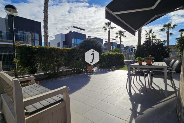 D'occasion - Villa -
Cabo Roig - Costa Blanca