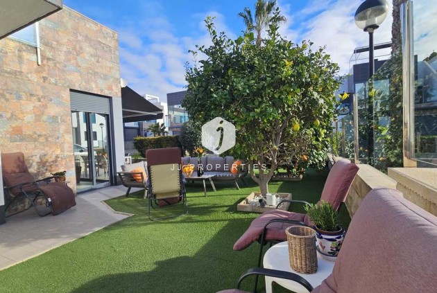 D'occasion - Villa -
Cabo Roig - Costa Blanca