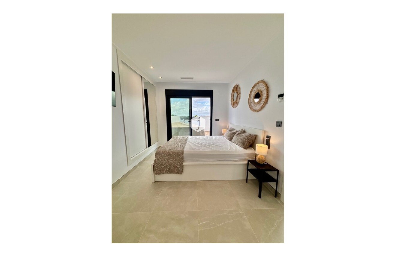 Resale - Villa -
Benijofar - Costa Blanca