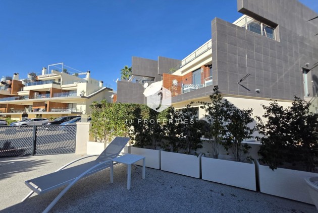 Resale - Villa -
Orihuela Costa - Villamartín