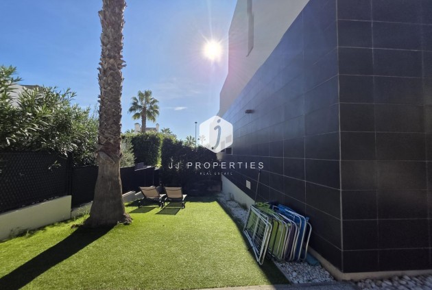 Resale - Villa -
Orihuela Costa - Villamartín