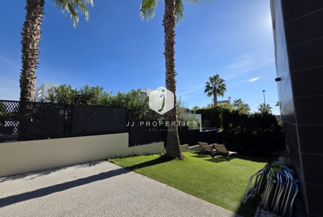 Resale - Villa -
Orihuela Costa - Villamartín