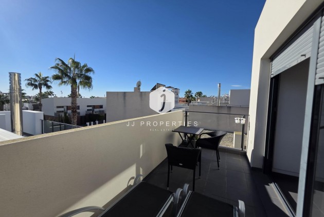 Resale - Villa -
Orihuela Costa - Villamartín