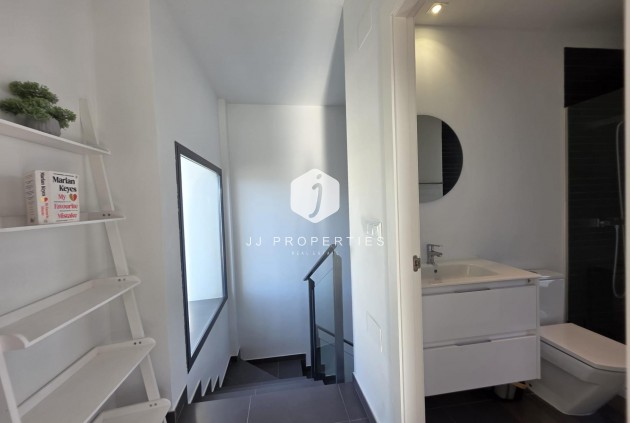 Resale - Villa -
Orihuela Costa - Villamartín