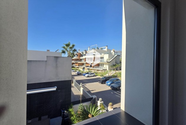 Resale - Villa -
Orihuela Costa - Villamartín