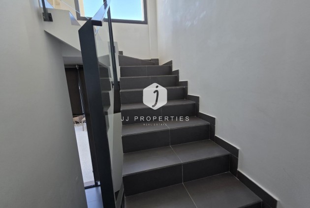 Resale - Villa -
Orihuela Costa - Villamartín