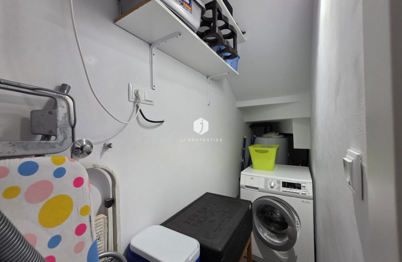 Resale - Villa -
Orihuela Costa - Villamartín