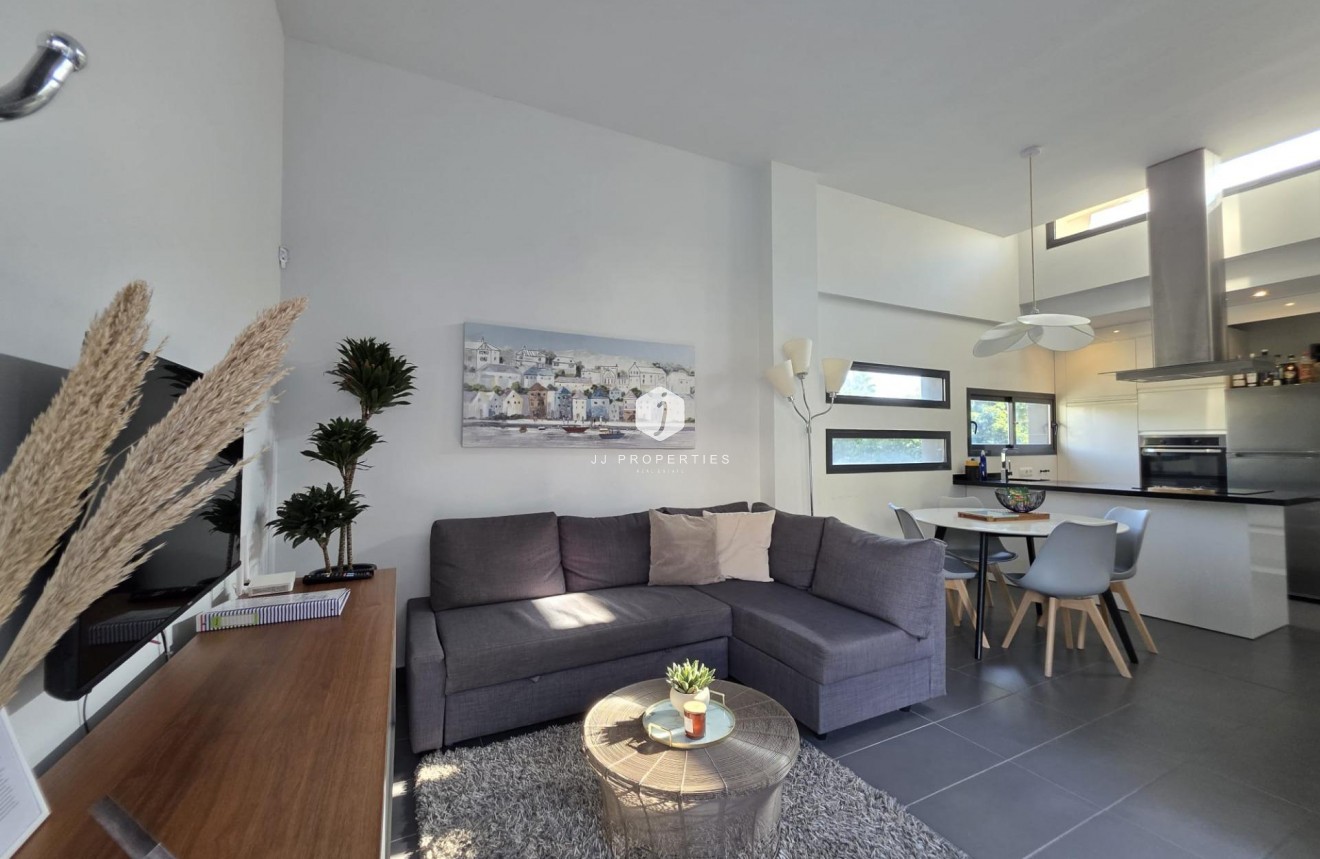 Resale - Villa -
Orihuela Costa - Villamartín