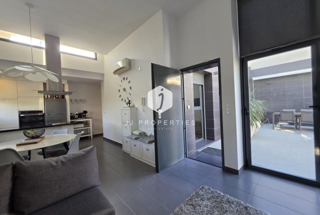 Resale - Villa -
Orihuela Costa - Villamartín