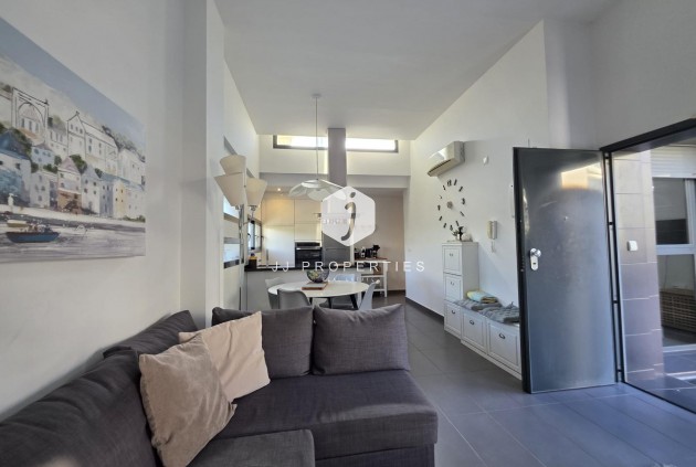 Resale - Villa -
Orihuela Costa - Villamartín