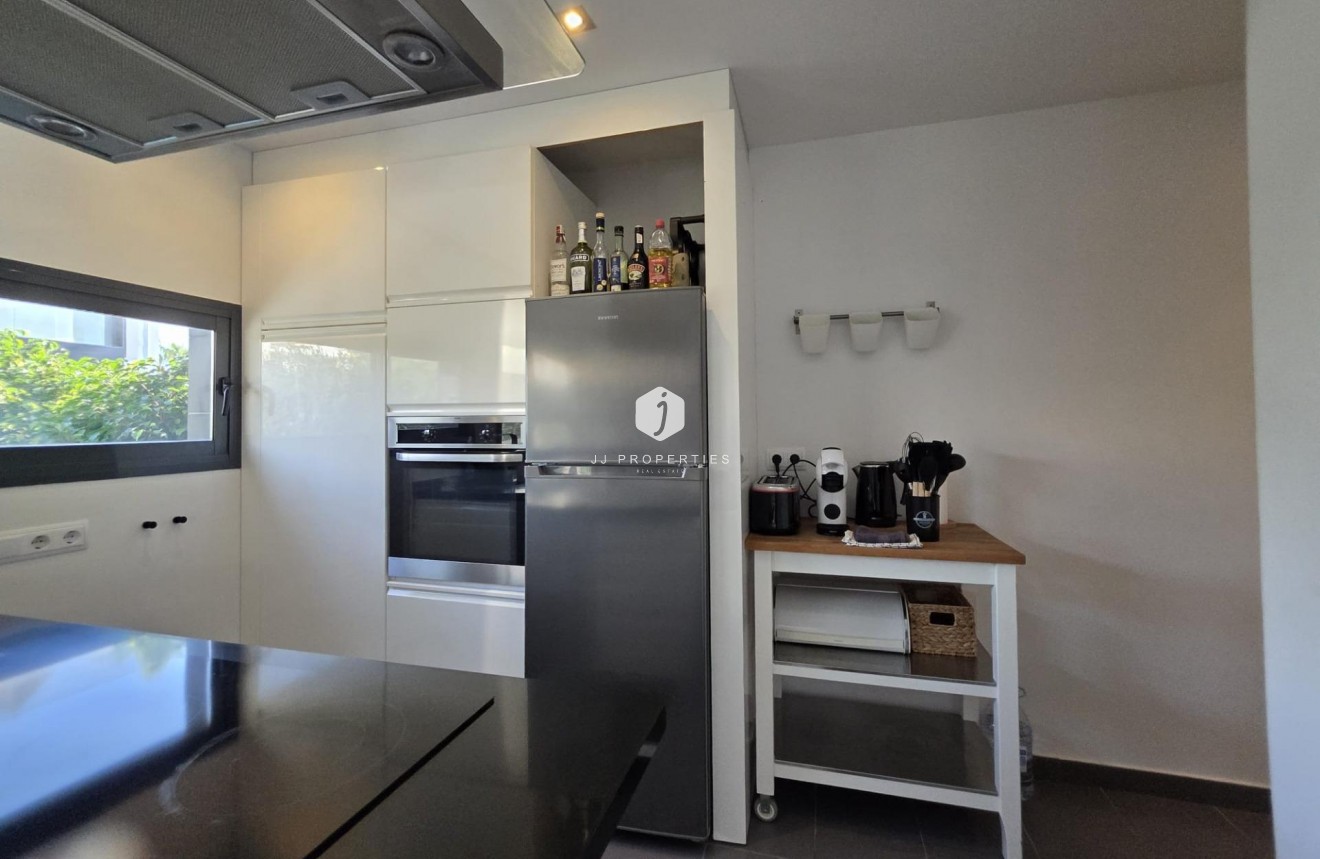 Resale - Villa -
Orihuela Costa - Villamartín