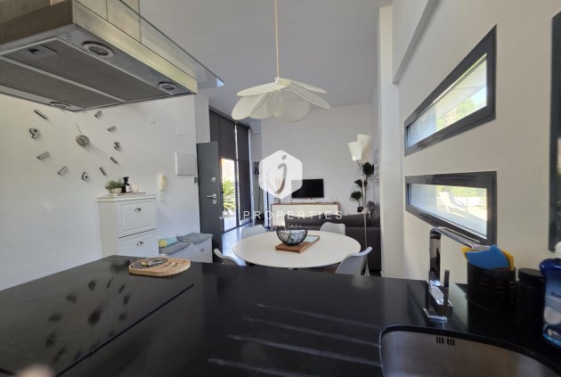 Resale - Villa -
Orihuela Costa - Villamartín