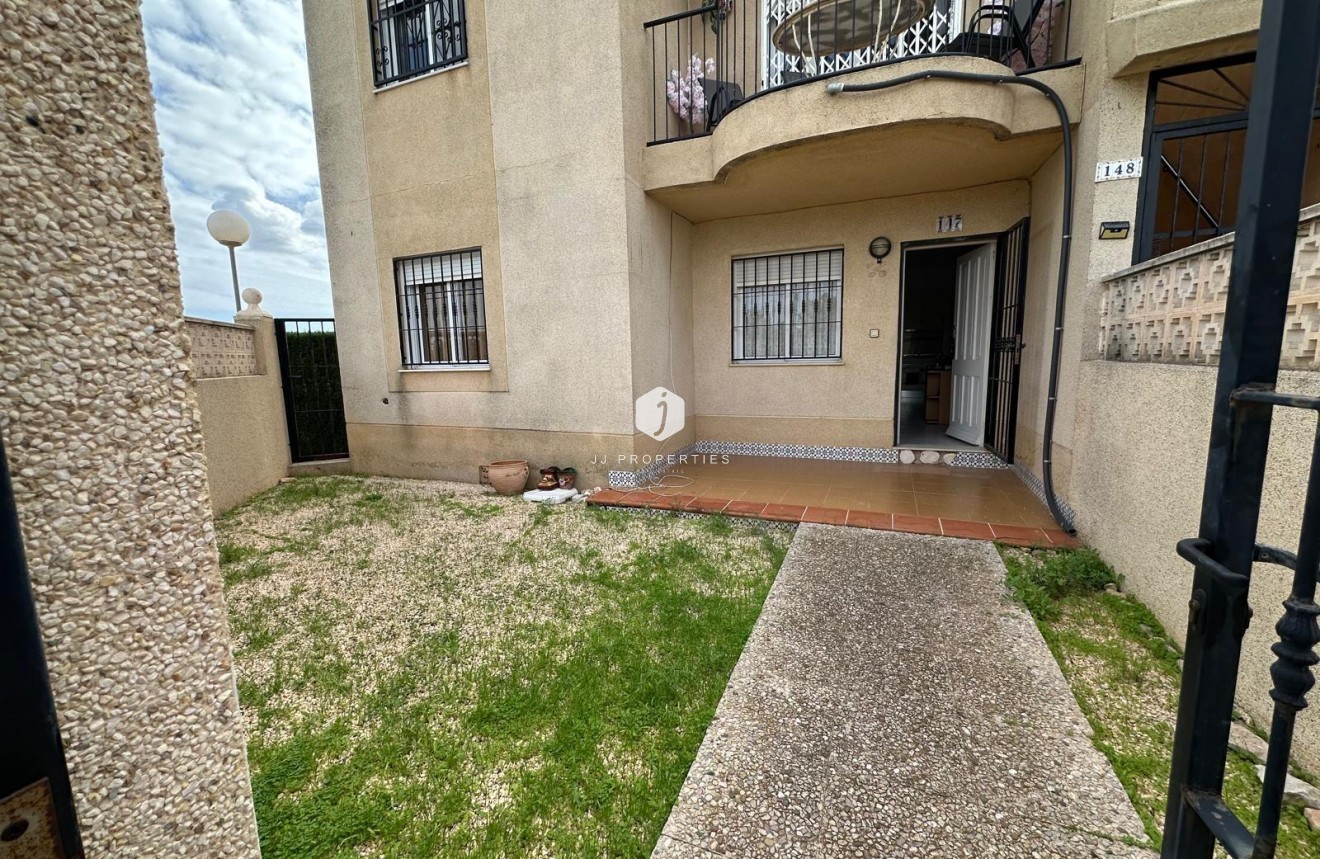 Z drugiej ręki - Bungalow -
Torrevieja