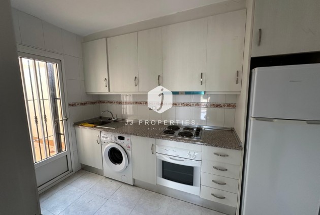 Z drugiej ręki - Bungalow -
Torrevieja