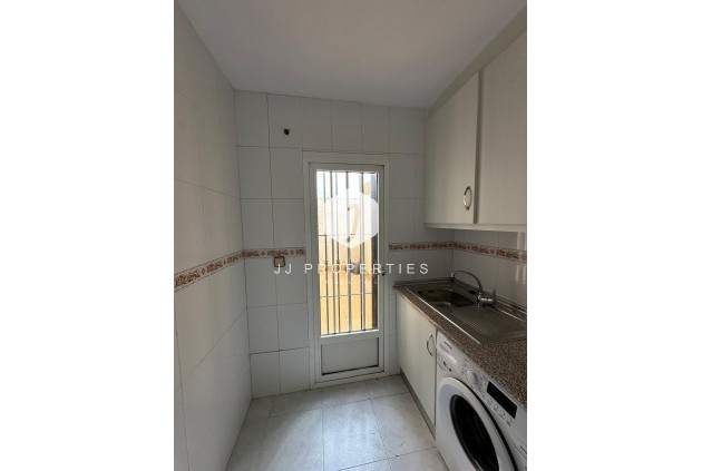 Z drugiej ręki - Bungalow -
Torrevieja