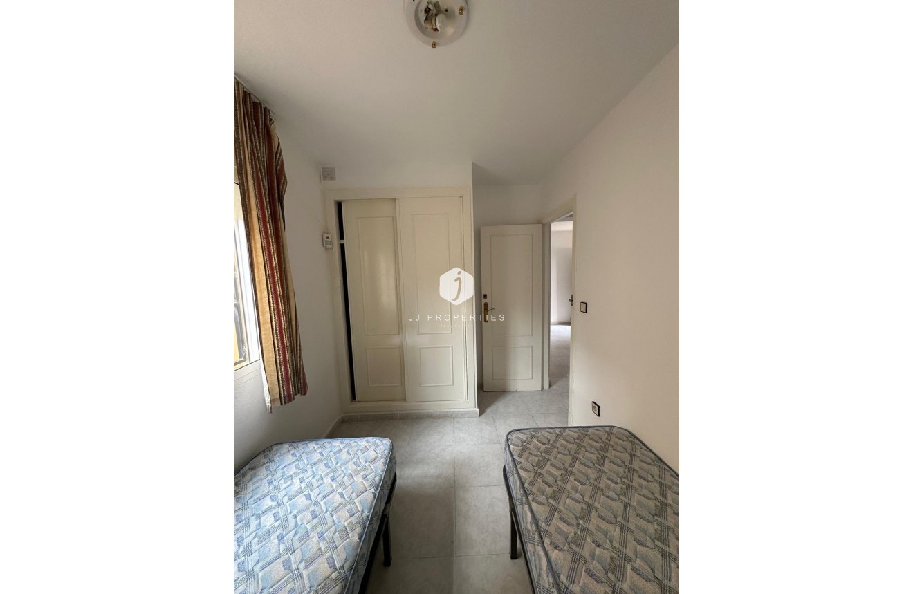 Z drugiej ręki - Bungalow -
Torrevieja