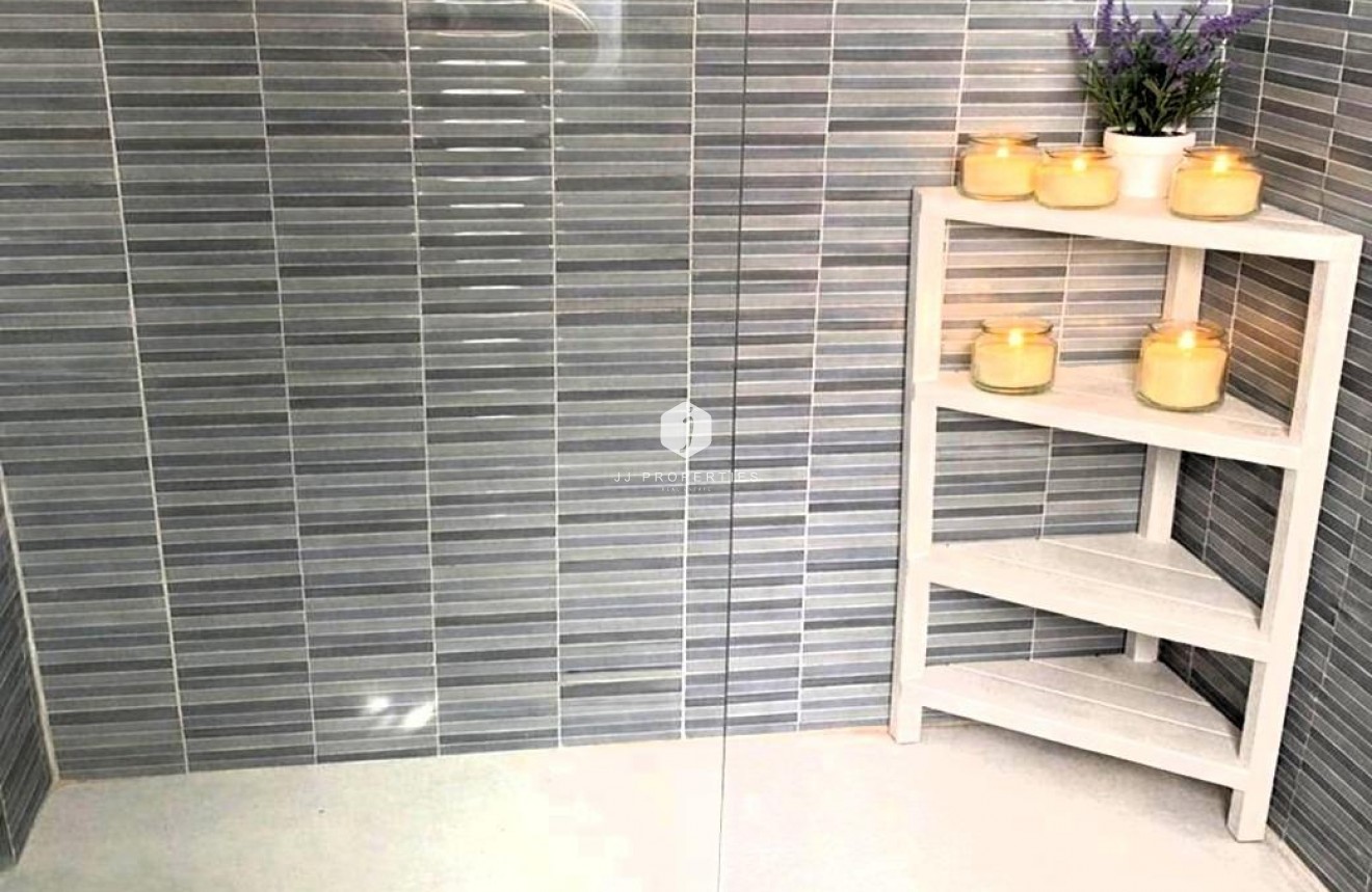 Resale - Penthouse -
Torrevieja - Playa del Cura