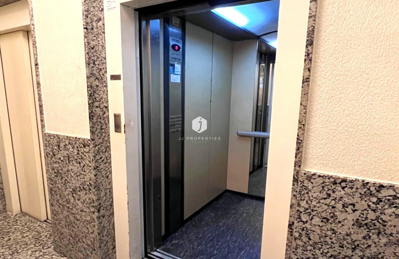 Resale - Penthouse -
Torrevieja - Playa del Cura