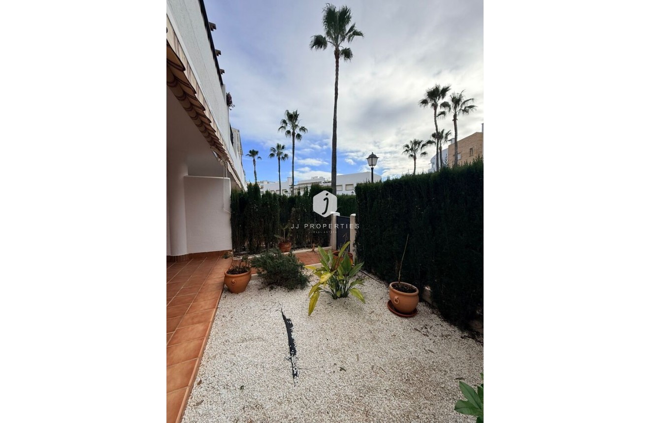 Resale - Apartment / flat -
Orihuela Costa - Villamartín