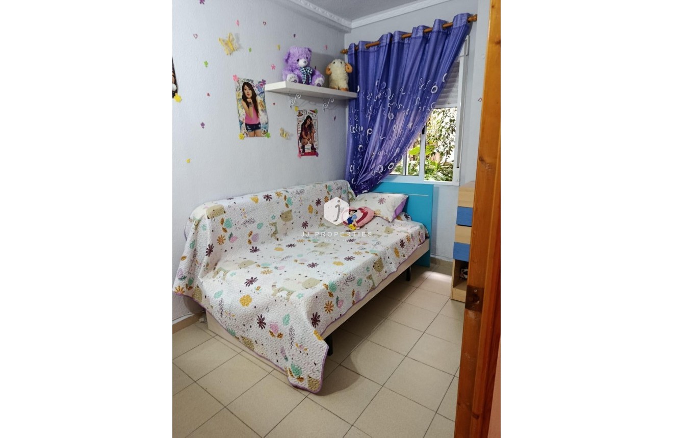 Resale - Apartment / flat -
Torrevieja - Cabo cervera