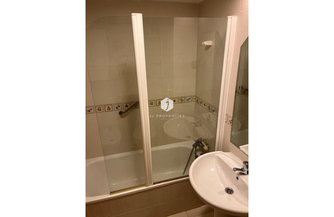 Resale - Apartment / flat -
Orihuela Costa - Campoamor