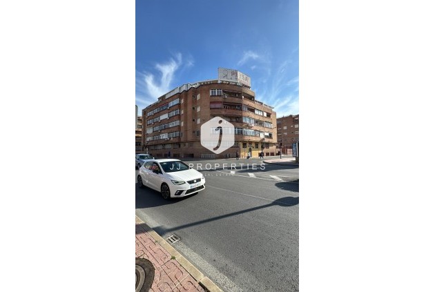 Z drugiej ręki - Mieszkanie w bloku -
Torrevieja