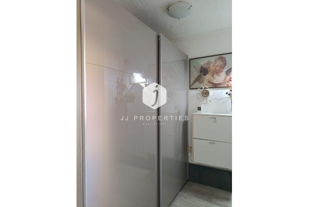 Z drugiej ręki - Mieszkanie w bloku -
Torrevieja