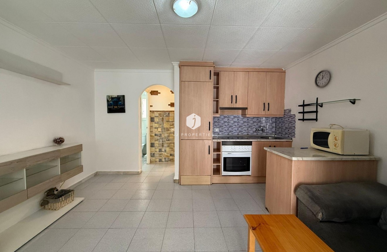 Resale - Chalet -
Torrevieja - La Siesta - El Salado - Torreta