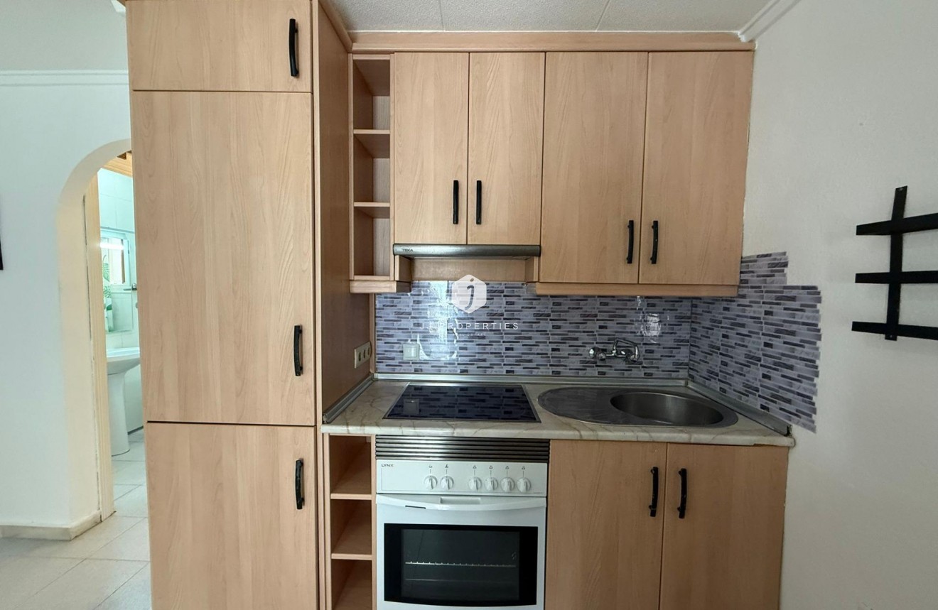 Resale - Chalet -
Torrevieja - La Siesta - El Salado - Torreta