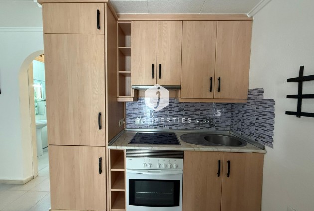 Resale - Chalet -
Torrevieja - La Siesta - El Salado - Torreta