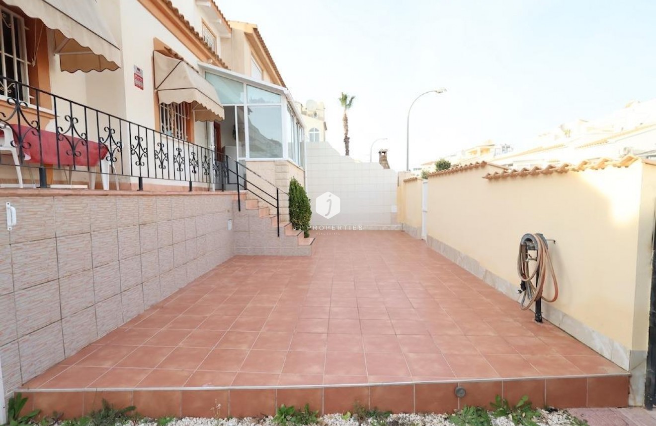 Resale - Chalet -
Orihuela Costa - Costa Blanca