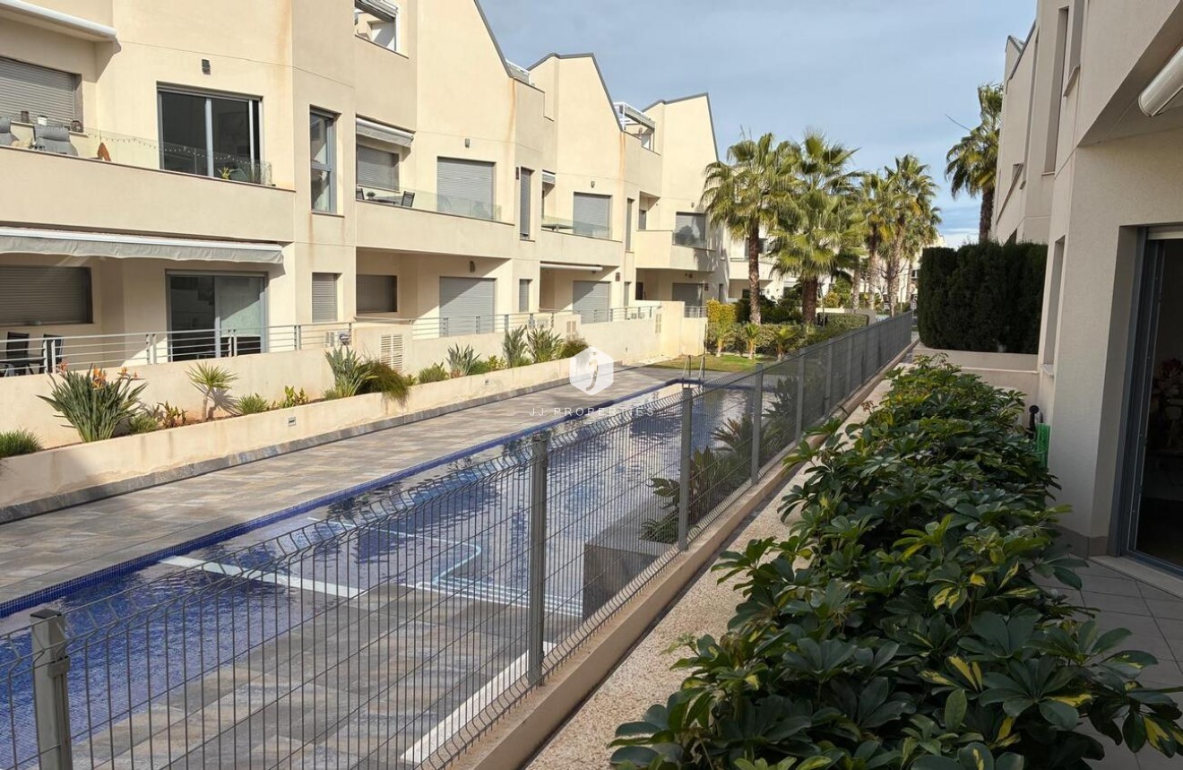 Resale - Apartment / flat -
Torrevieja - Costa Blanca