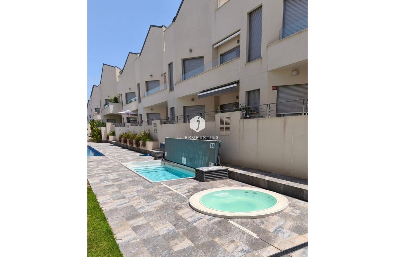 Resale - Apartment / flat -
Torrevieja - Costa Blanca