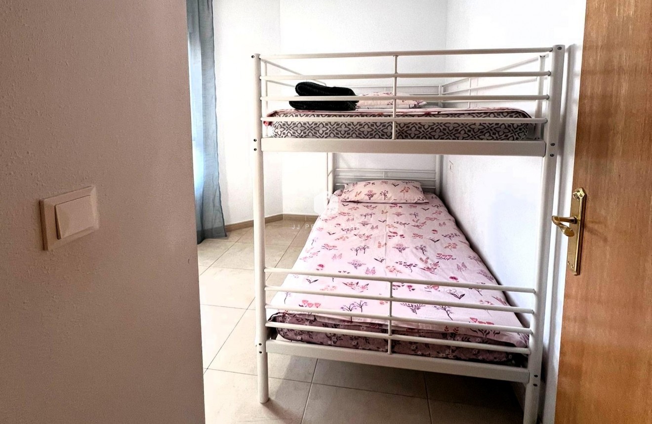 Resale - Apartment / flat -
Torrevieja - Playa de los Locos