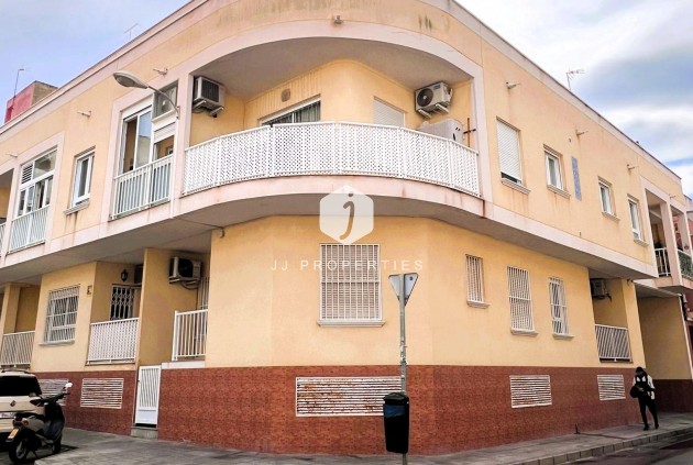 Resale - Apartment / flat -
Torrevieja - Playa de los Locos