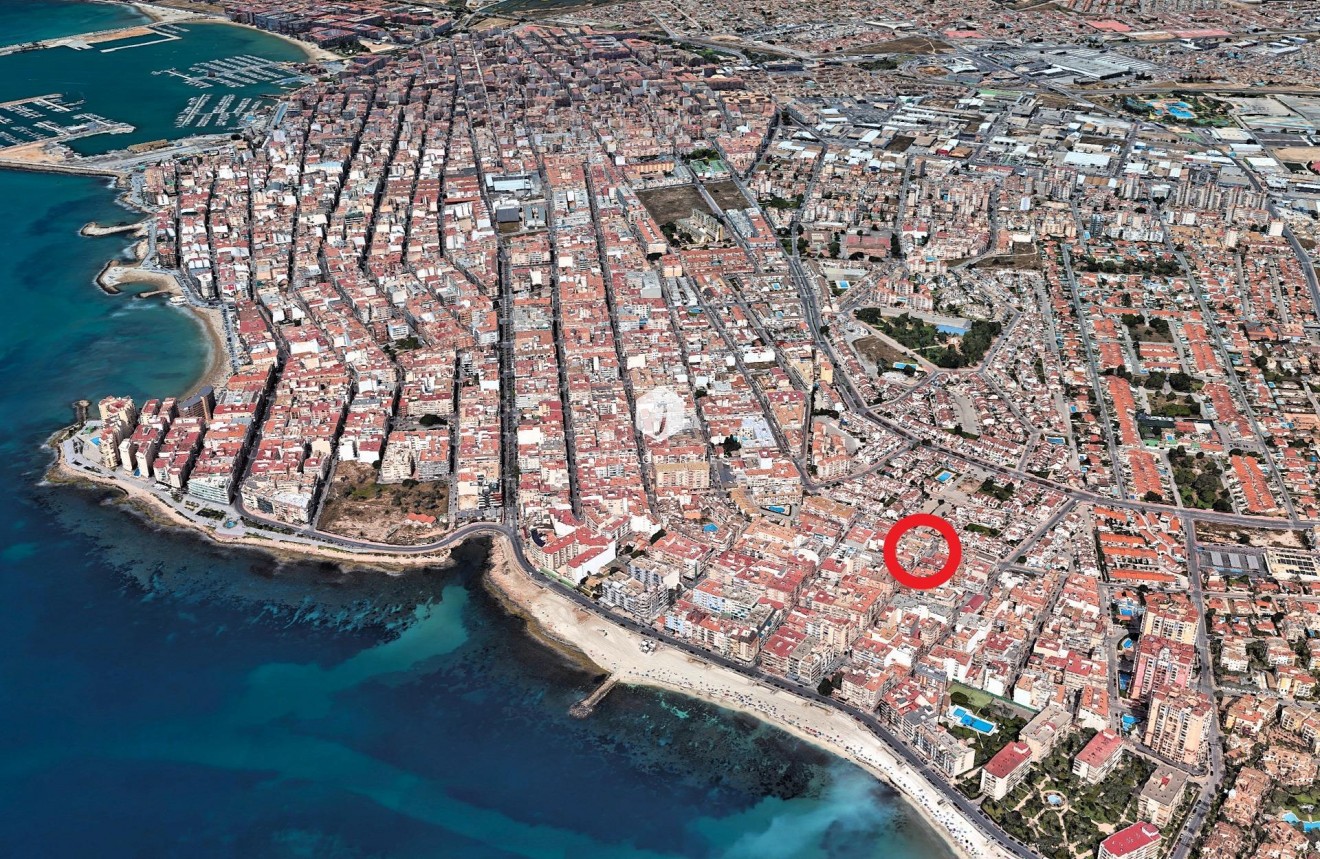 Resale - Apartment / flat -
Torrevieja - Playa de los Locos