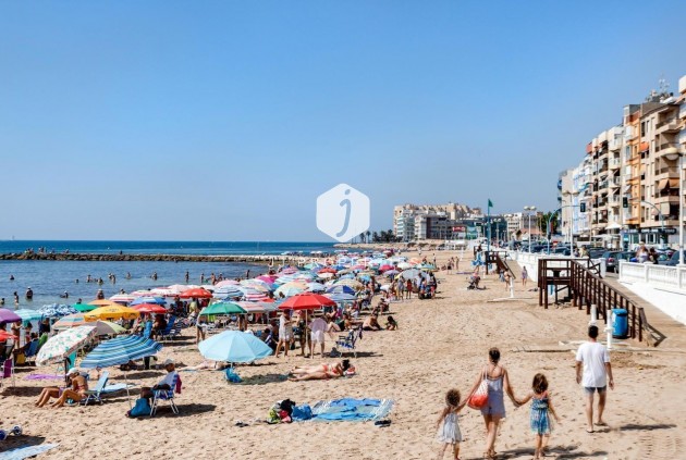 Resale - Apartment / flat -
Torrevieja - Playa de los Locos