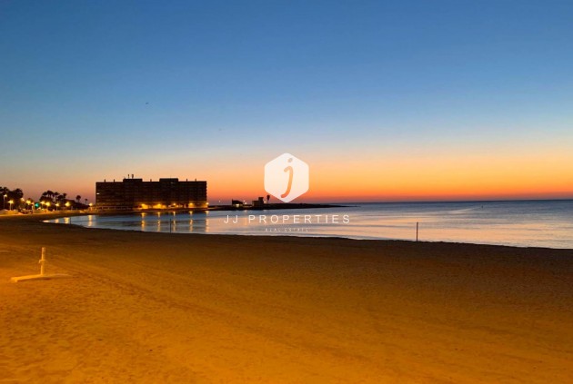Resale - Apartment / flat -
Torrevieja - Playa de los Locos